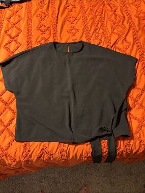 NWOT!! Black Batwing Style Top 0XL